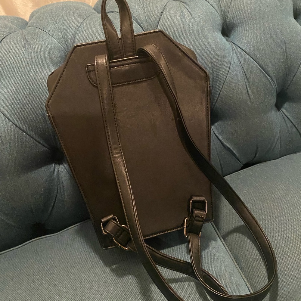 Killstar McGoth Coffin Backpack - Picture 2 of 3
